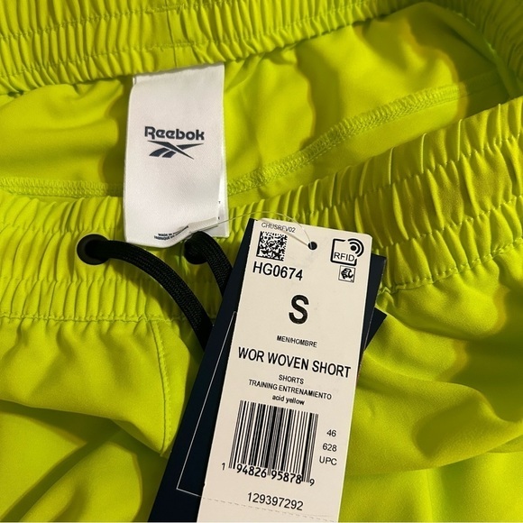 Reebok WORKOUT READY WOR Woven SHORTS in Acid Yellow Size S - Picture 9 of 10